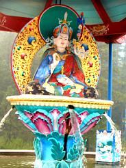 Statue of Guru Rinpochce